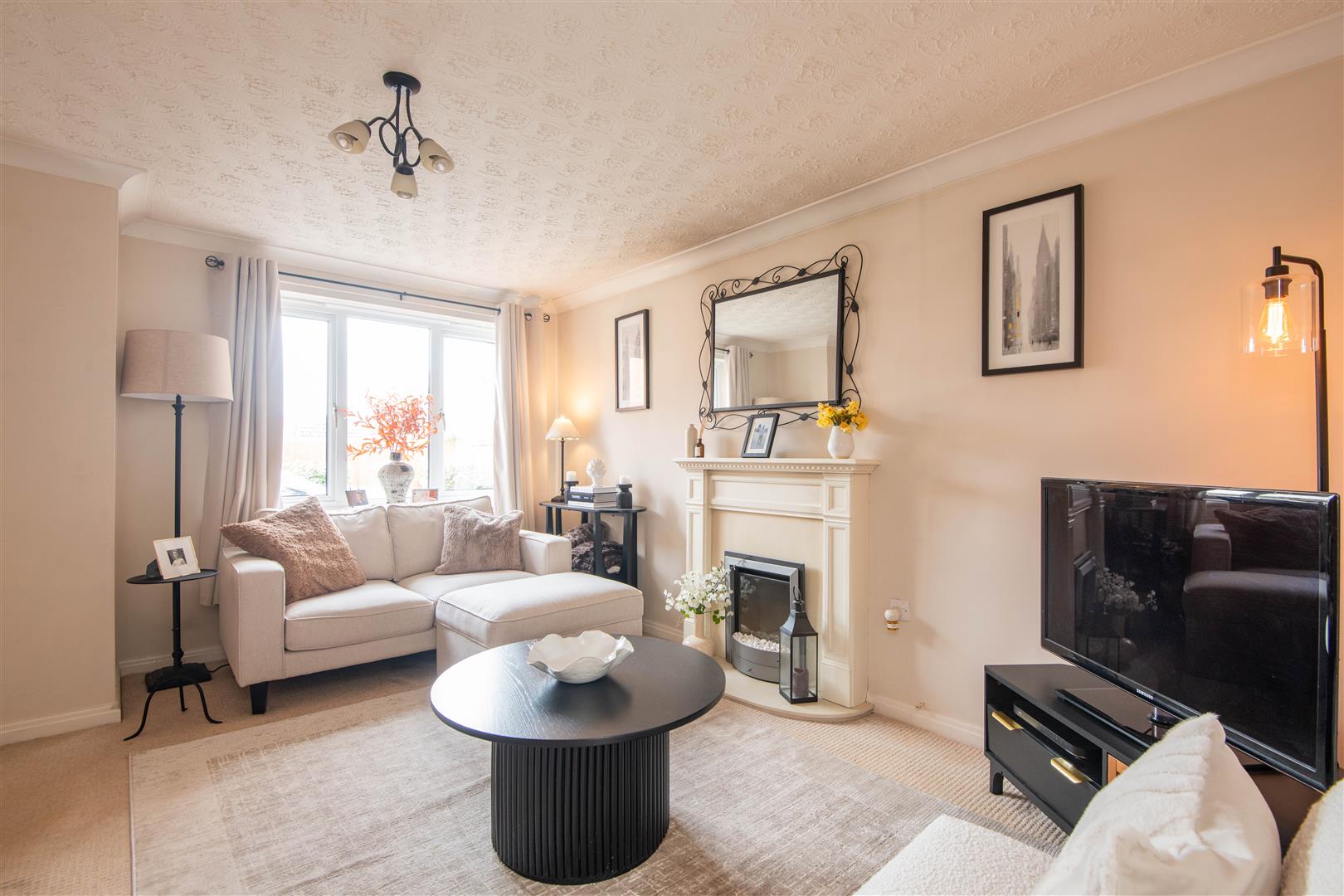 3 bed property in Woodlark Drive, Chorley
